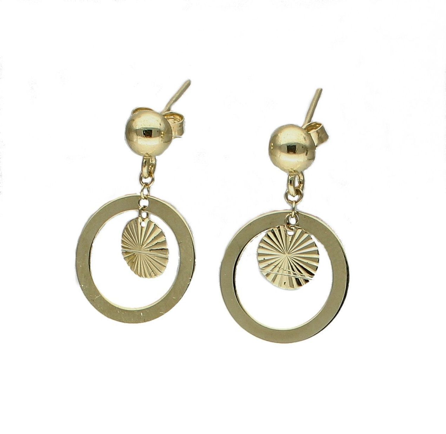 Złote kolczyki 333 kółeczka KL 9559 333.Eleganckie, złote kolczyki próby 333 podwójne kółeczka. Kolczyki ozdobione delikatnym elementem grawerowanym. Kolczyki zostały wykonane z żółtego złota próby 333 o wadze około 1,16 g ora.jpg